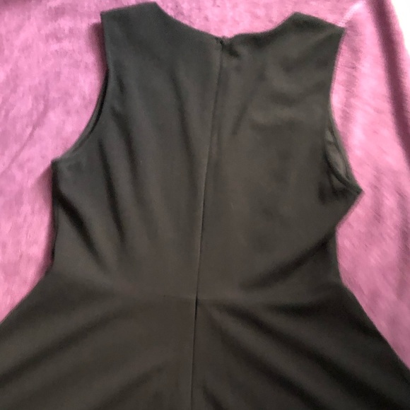 Black lulus V-neck halter dress - Picture 3 of 7